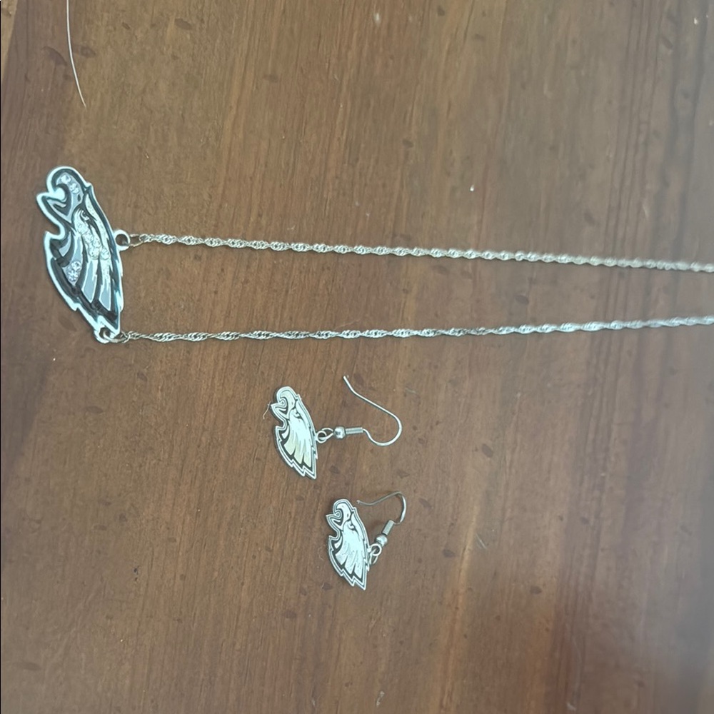 Philadelphia eagles necklace and earrings set